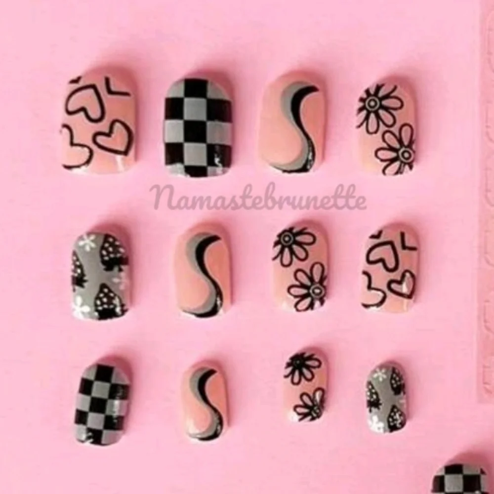 2/$16 Black Hearts & Flowers Press On Nails